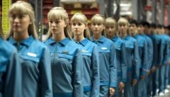 <b>除了具备充气娃娃能外</b>