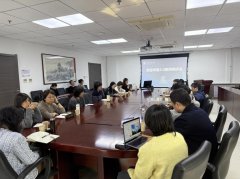 <b>精准聚焦教师正在讲授实践中碰到的具体问题；</b>